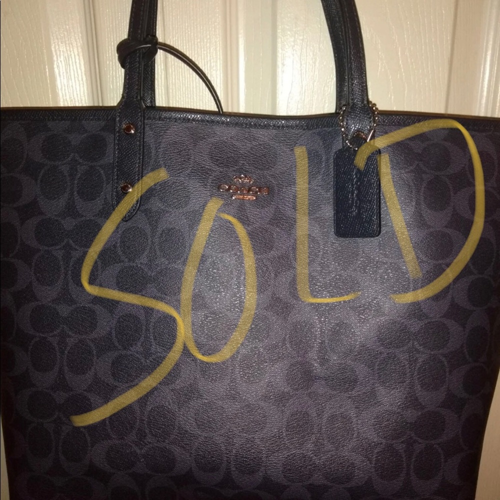 Coach reversible tote !!!SOLD!!!